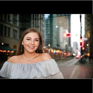 Meet your Posher, Bailey